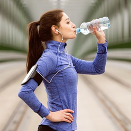 بطری آب در ورزش